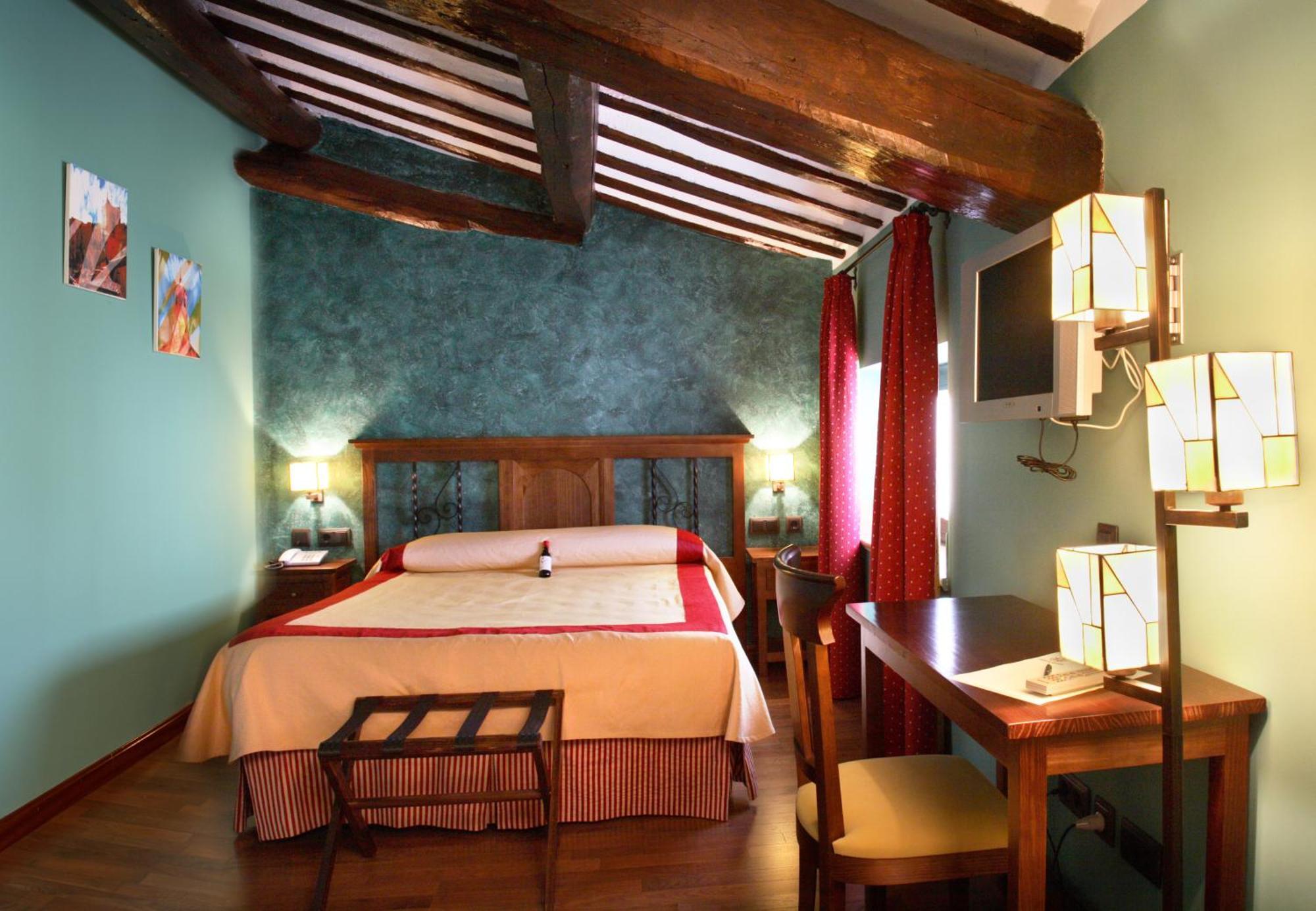 Hotel Duques De Nájera מראה חיצוני תמונה