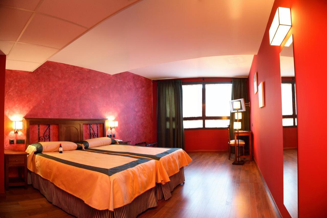 Hotel Duques De Nájera מראה חיצוני תמונה
